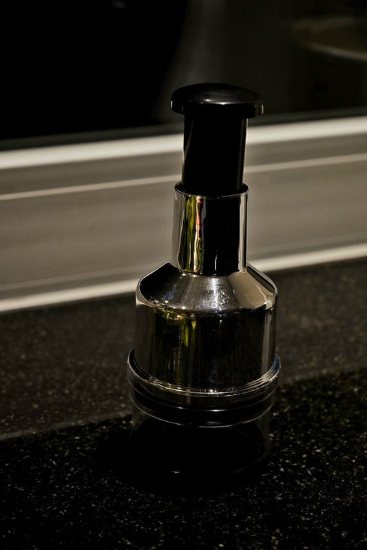 Multifunktionale Handpresse für Früchte und Gemüse